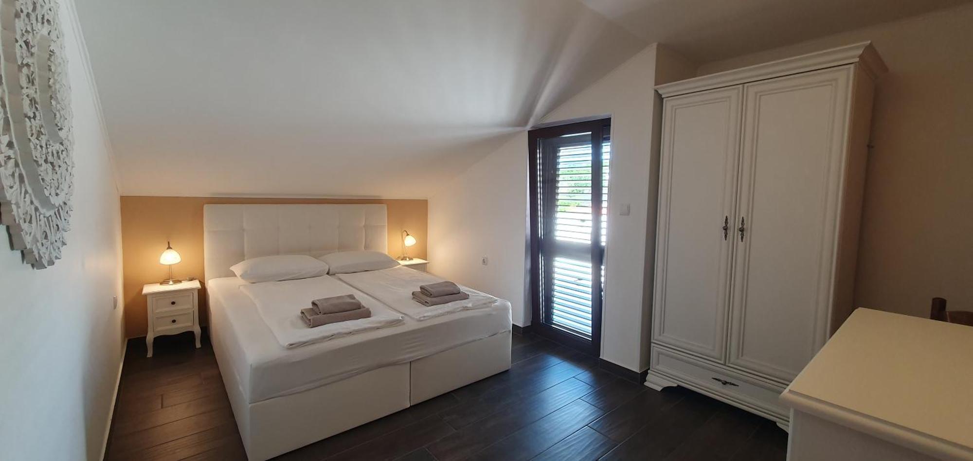 Apartments Marusic - Kristijan Лопар Экстерьер фото